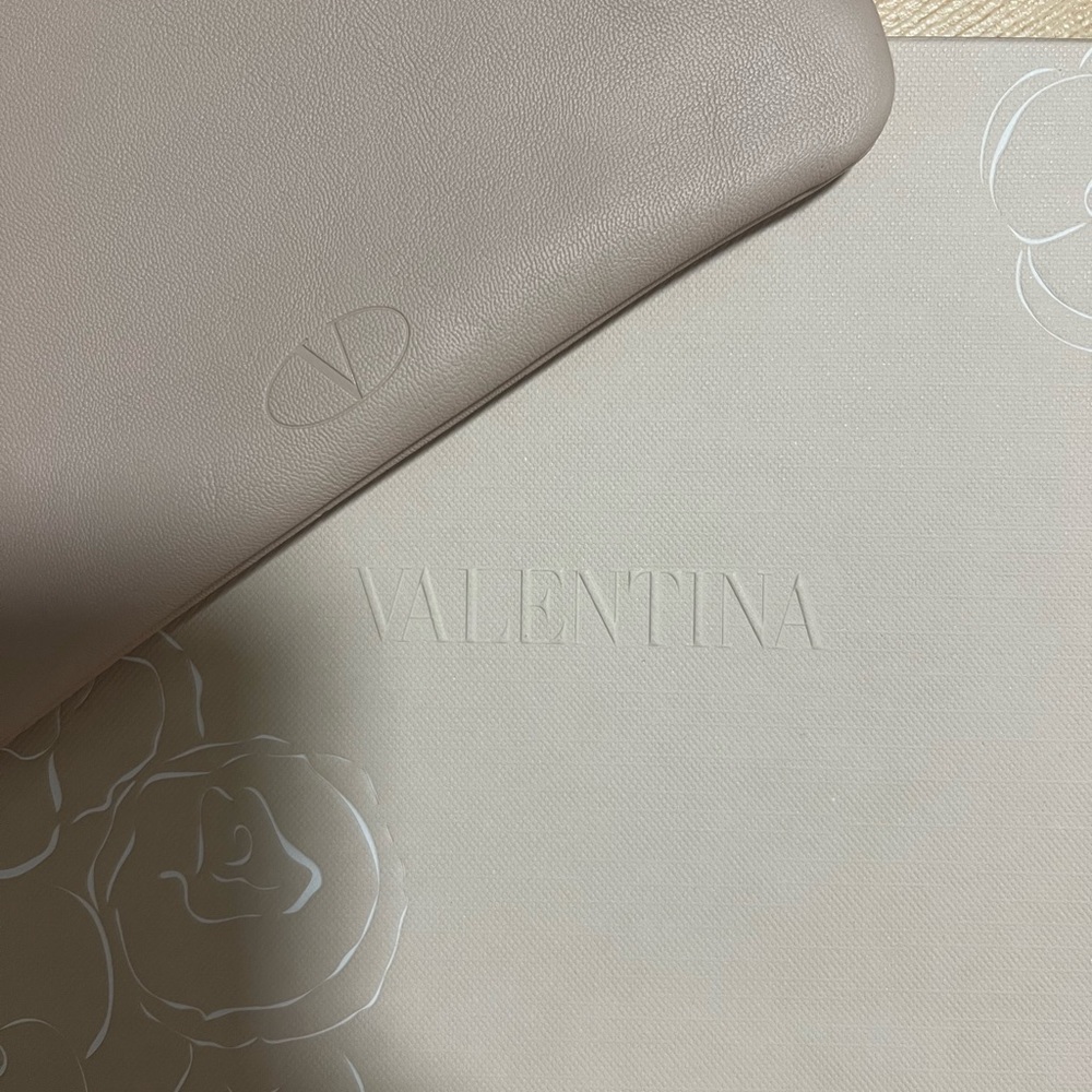 Valentina makeup bag